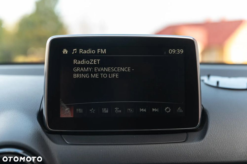 Mazda 2 SKYACTIV-G 90 Red Edition - 30