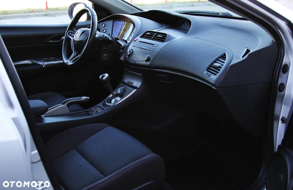 Honda Civic 1.4 Sport - 30