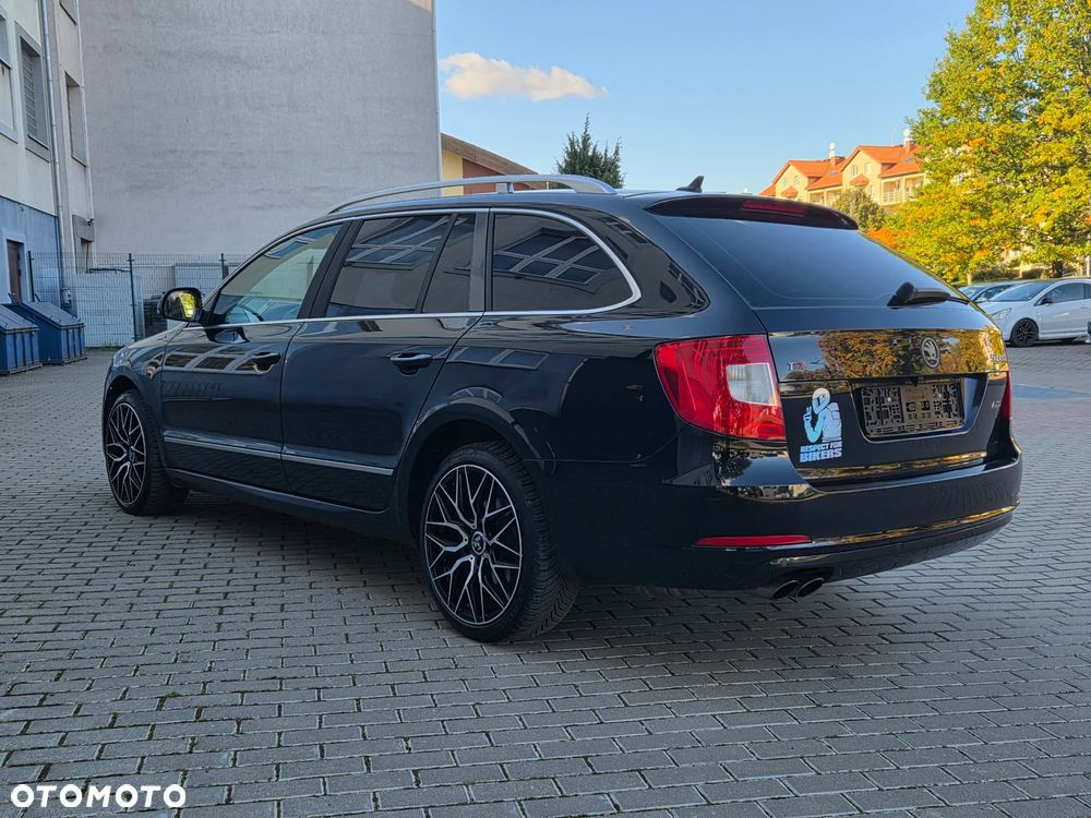 Skoda Superb Combi 2.0 TDI DSG Exclusive - 11