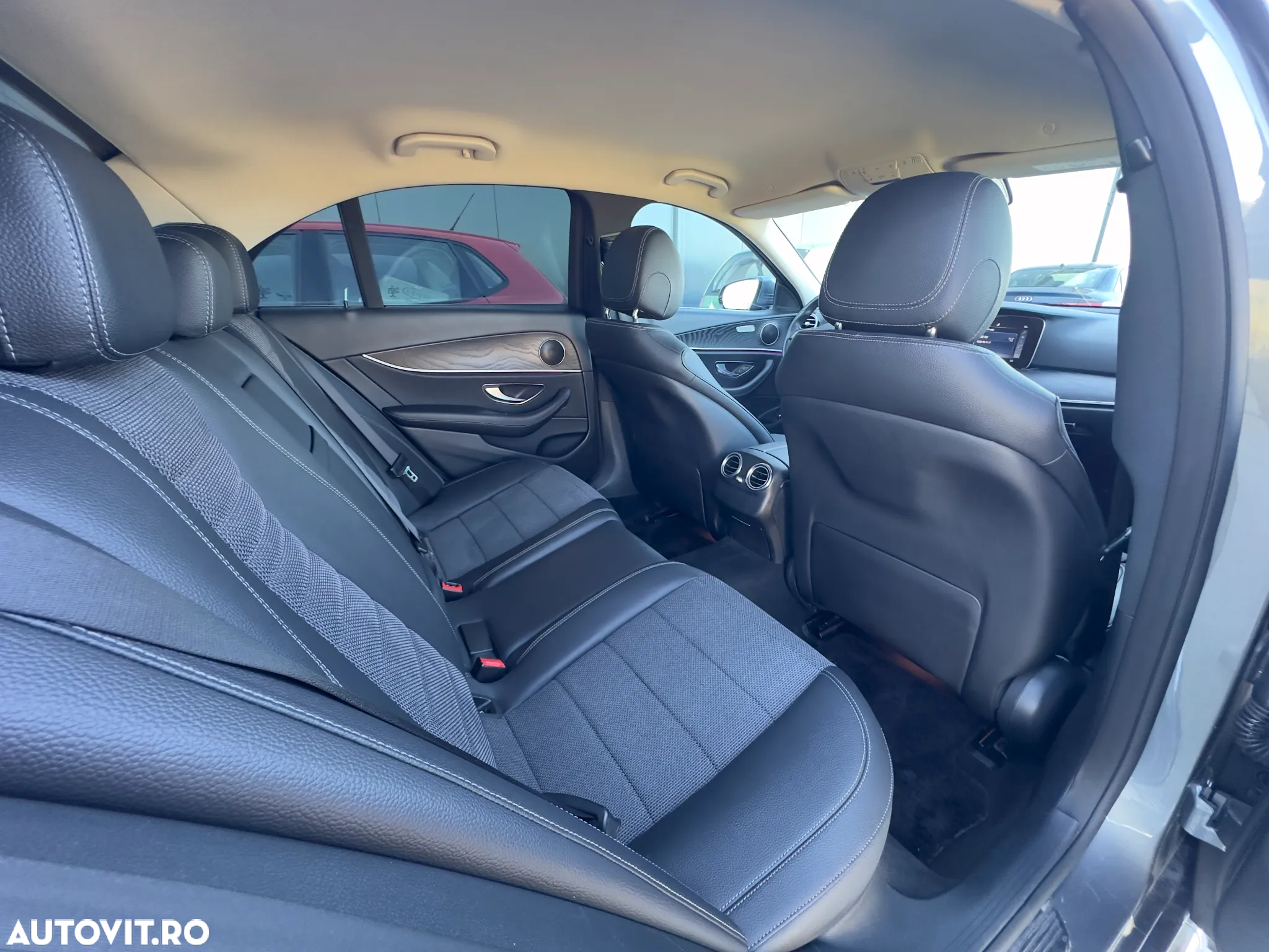 Mercedes-Benz E - 21