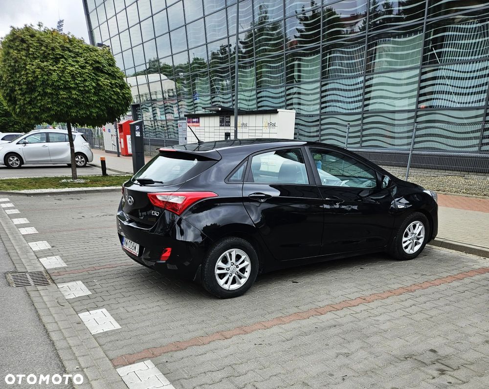 Hyundai i30 1.6 Classic + - 8