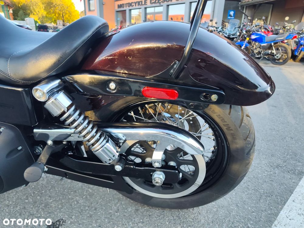 Harley-Davidson Dyna Wide Glide - 32