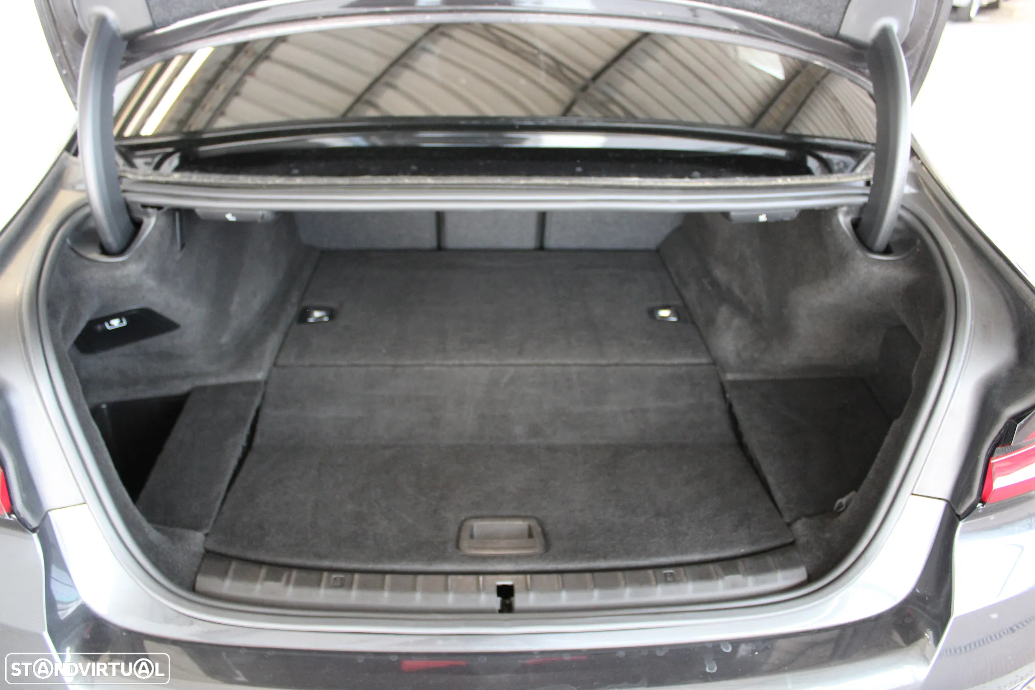 BMW 530 e Pack M - 31