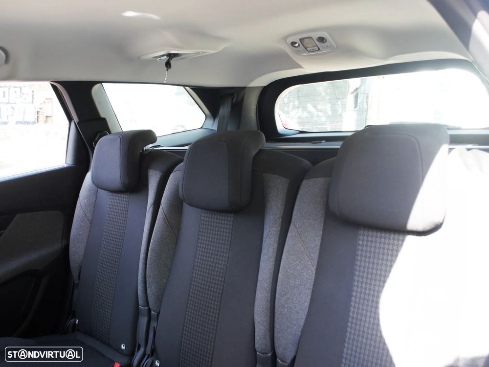Peugeot 5008 PureTech 130 EAT8 Stop & Start Active Pack - 11
