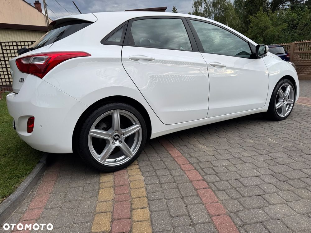 Hyundai i30 1.6 CRDi BlueDrive Classic + - 6