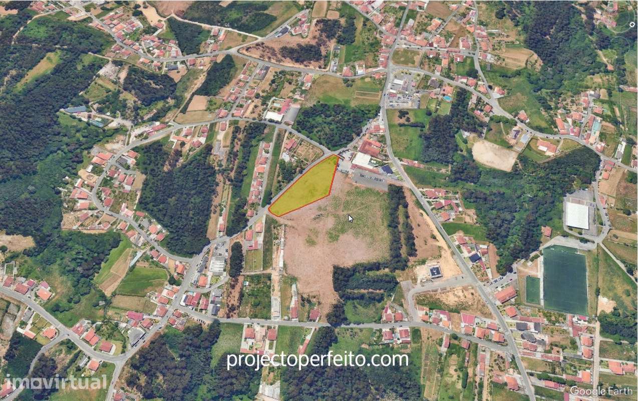 Terreno Urbano  Venda em Nogueira da Regedoura,Santa Maria da Feira - Grande imagem: 2/4