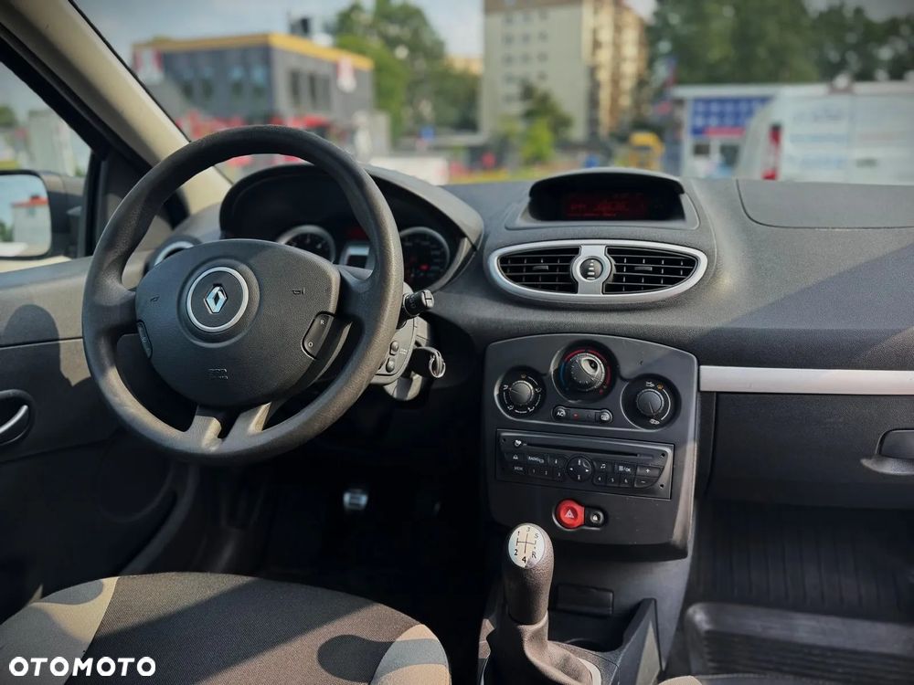 Renault Clio - 7