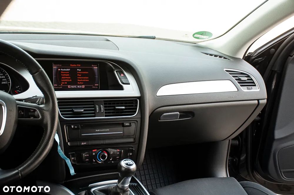 Audi A4 Avant 1.8 TFSI Ambiente - 33