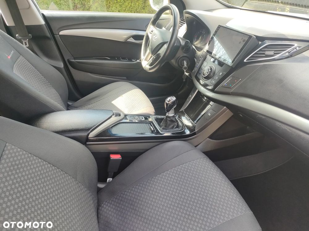 Hyundai i40 Kombi blue 1.6 Classic - 15