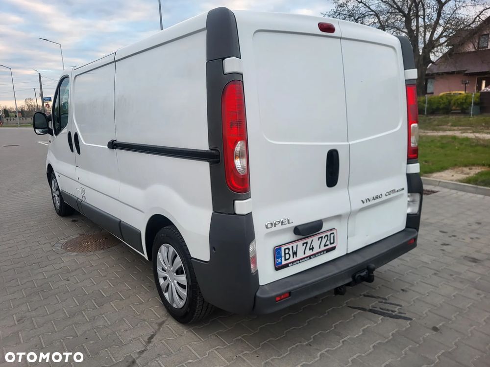 Opel Vivaro - 8