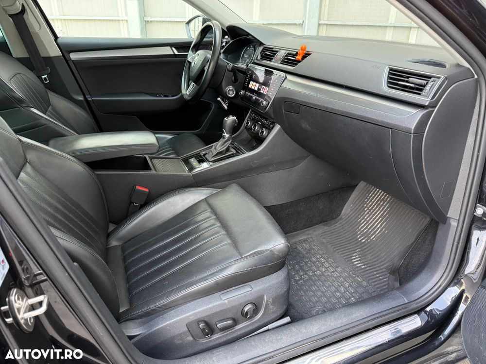 Skoda Superb 2.0 TDI DSG Premium Edition - 25