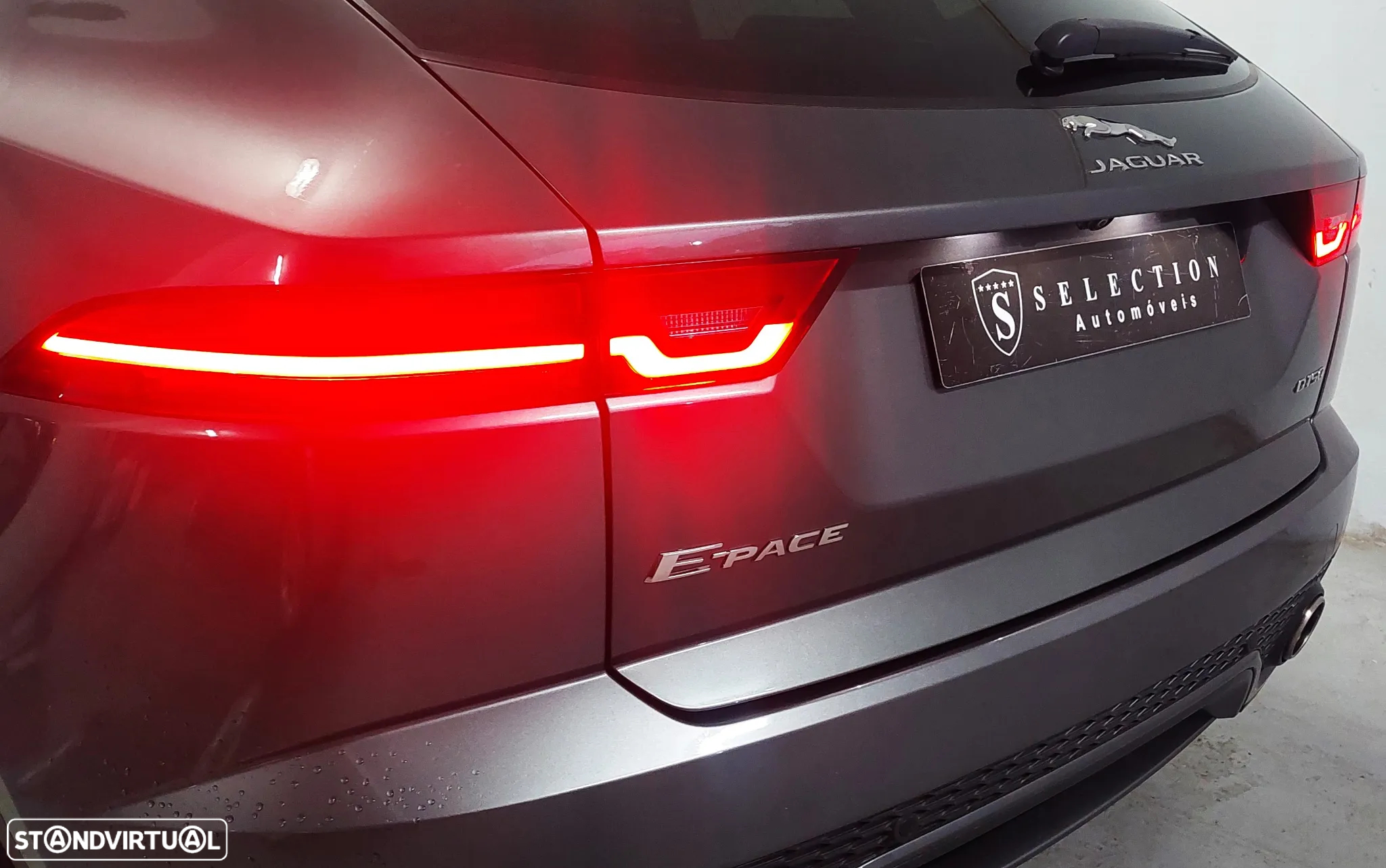 Jaguar E-Pace 2.0 i4D R-Dynamic - 21