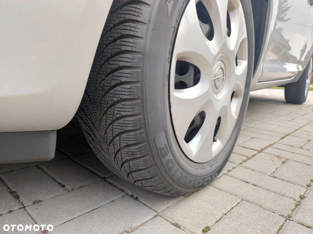 Opel Corsa 1.2 16V Enjoy - 17
