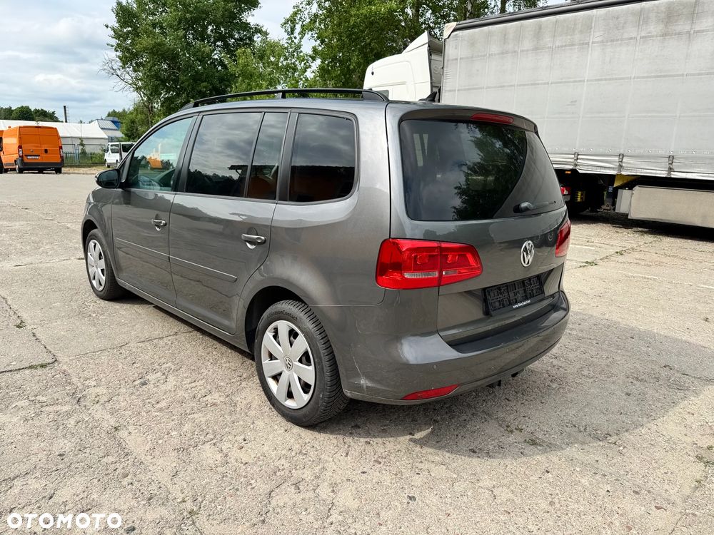 Volkswagen Touran - 7