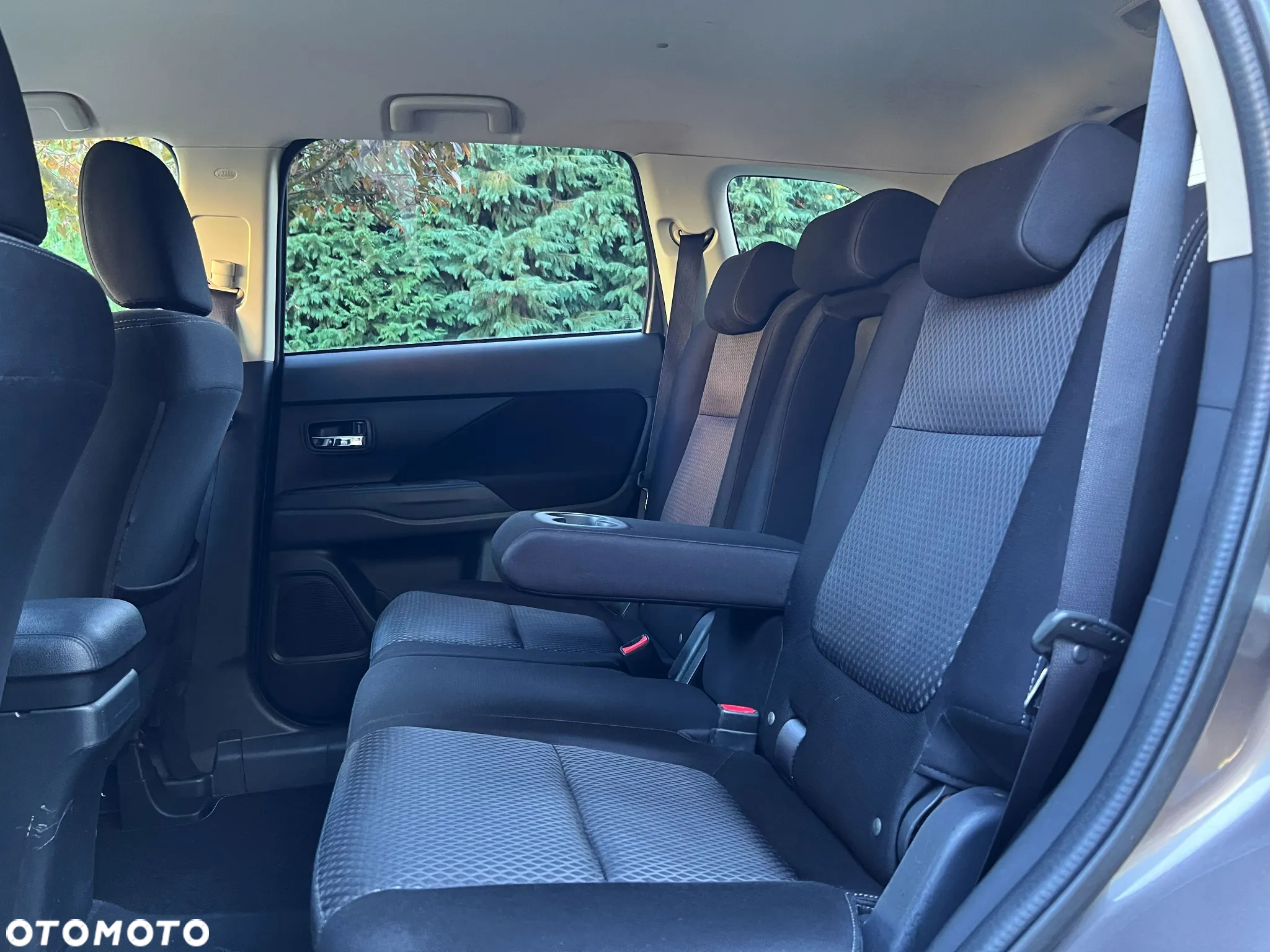 Mitsubishi Outlander 2.0 2WD CVT Edition 100 - 22