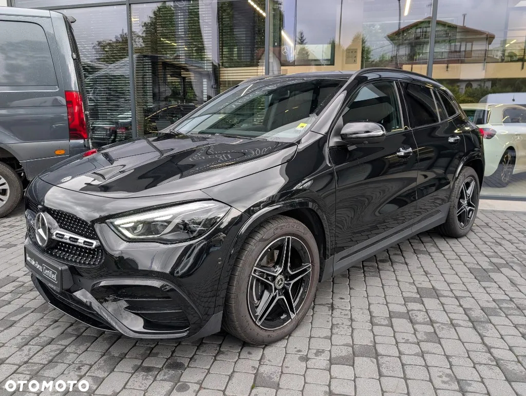 Mercedes-Benz GLA 200 AMG Line - 2