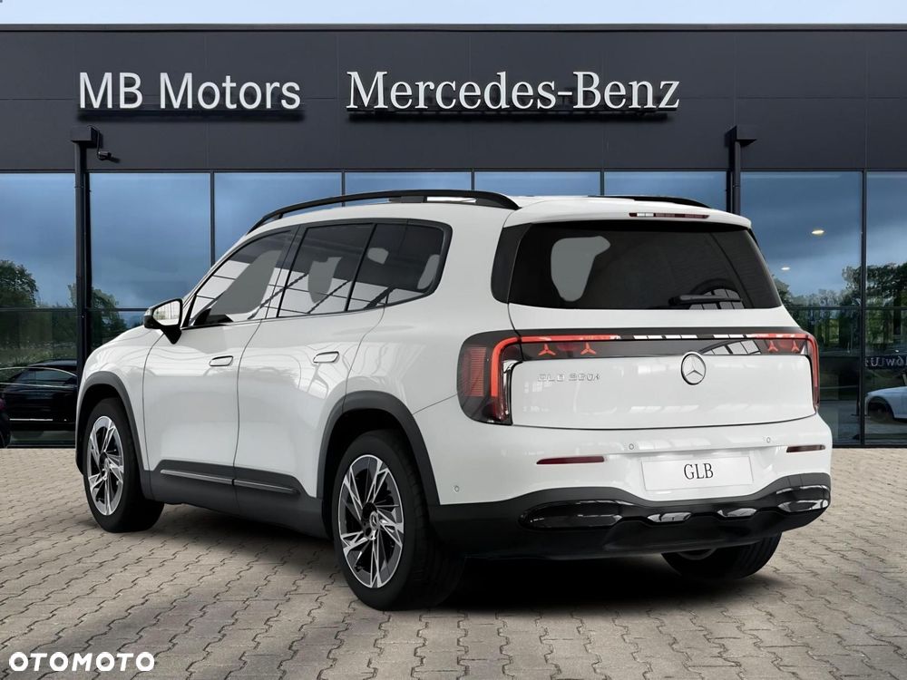 Mercedes-Benz GLB - 5