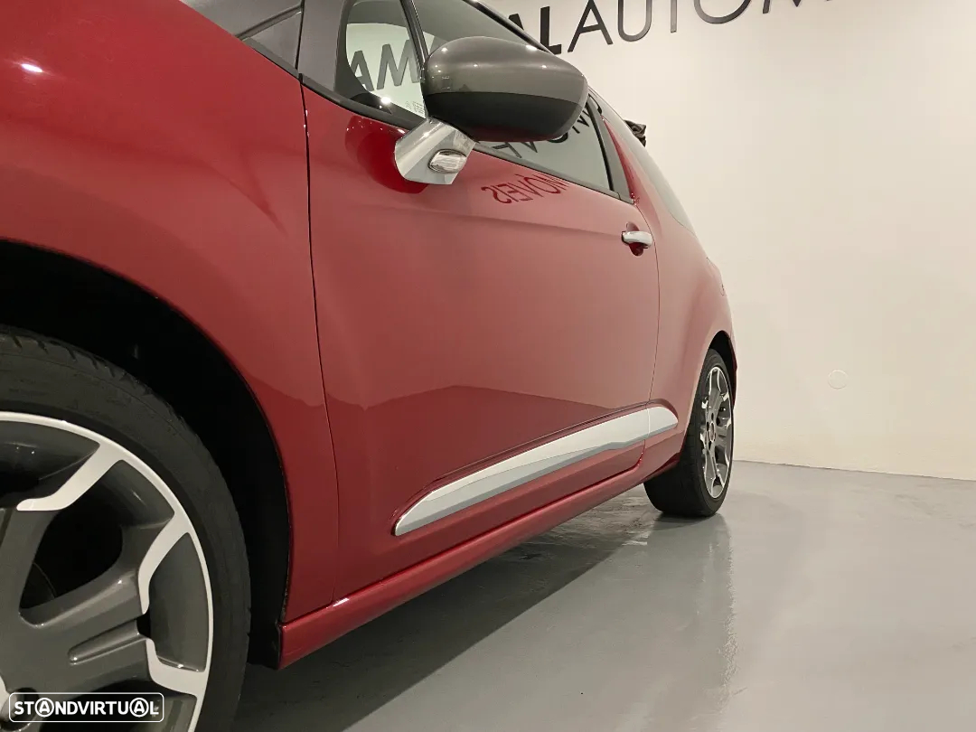 Citroën DS3 1.6 e-HDi So Chic - 12