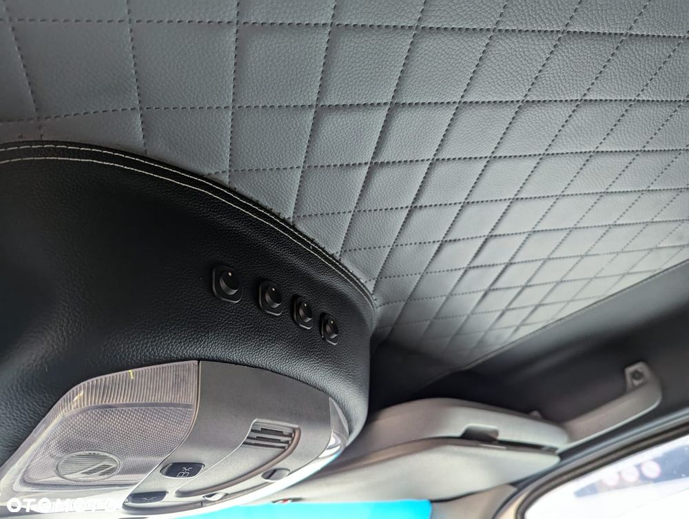 Mercedes-Benz Sprinter - 11