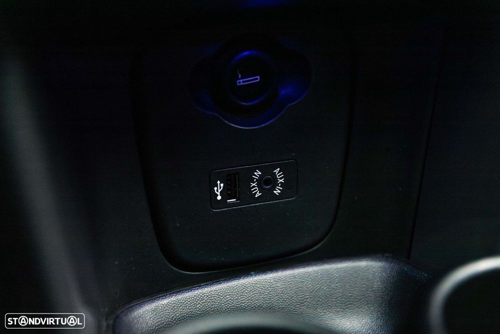 MINI 5 Portas Cooper D Auto - 41