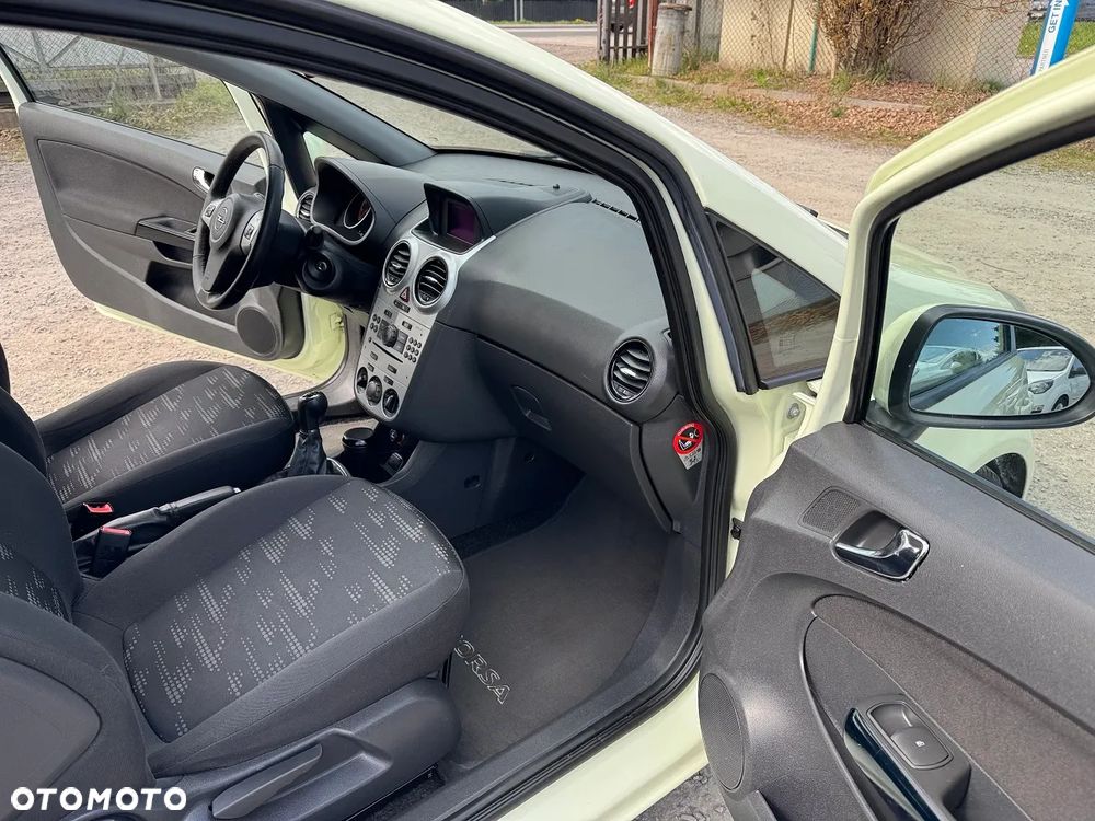 Opel Corsa - 24