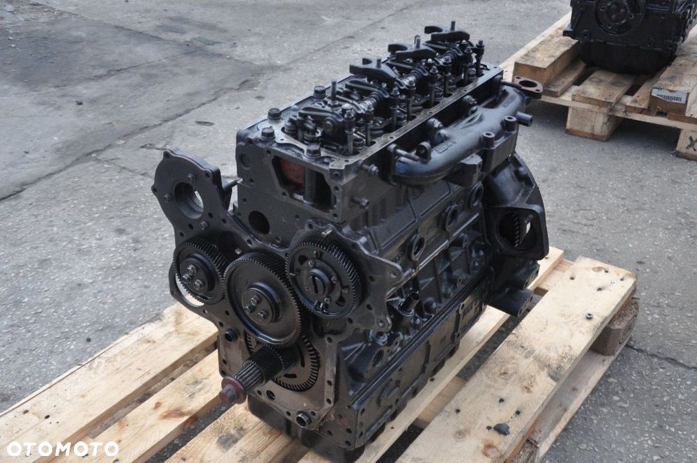 SILNIK KUBOTA  MERLO NR 3.769L V3800-T-2EQ4997 - 4