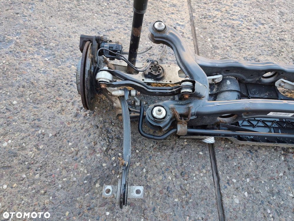 MERCEDES W117 ZAWIESZENIE TYLNE WÓZEK ZWROTNICA L+P KOMPLET - 2