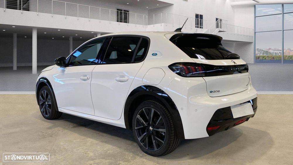 Peugeot e-208 50 kWh GT - 3