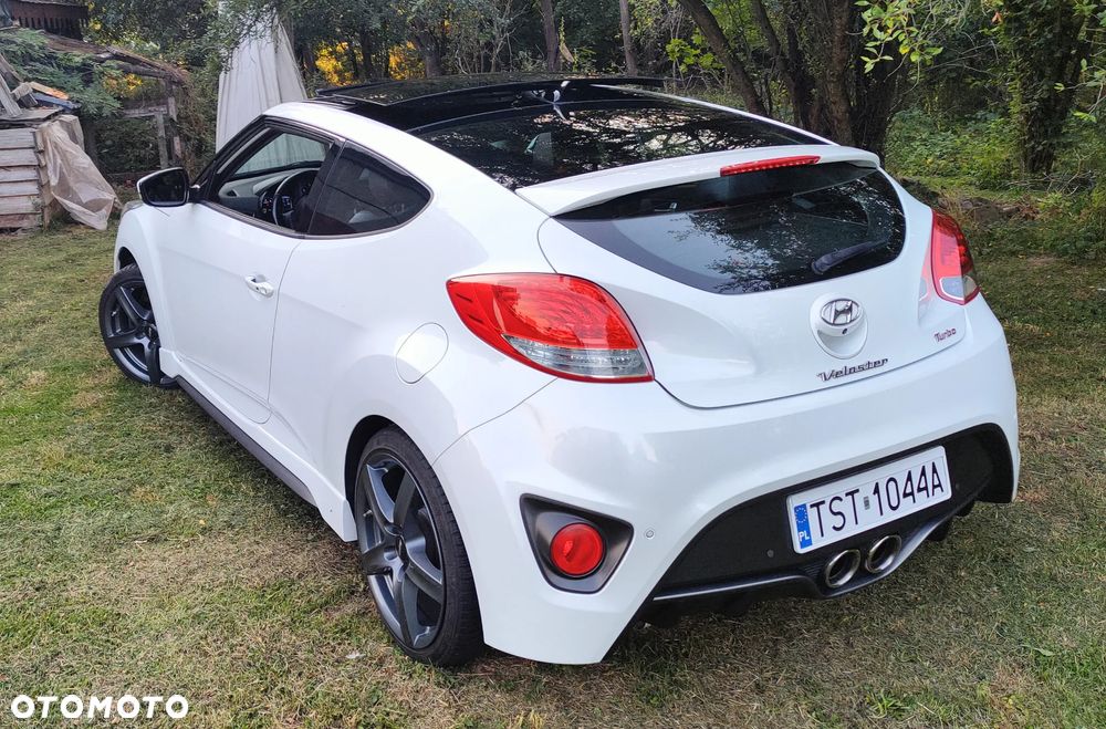 Hyundai Veloster - 13