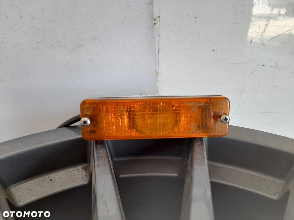 Lampa kierunkowskazu przód Volkswagen Golf 2 171953049F - 1