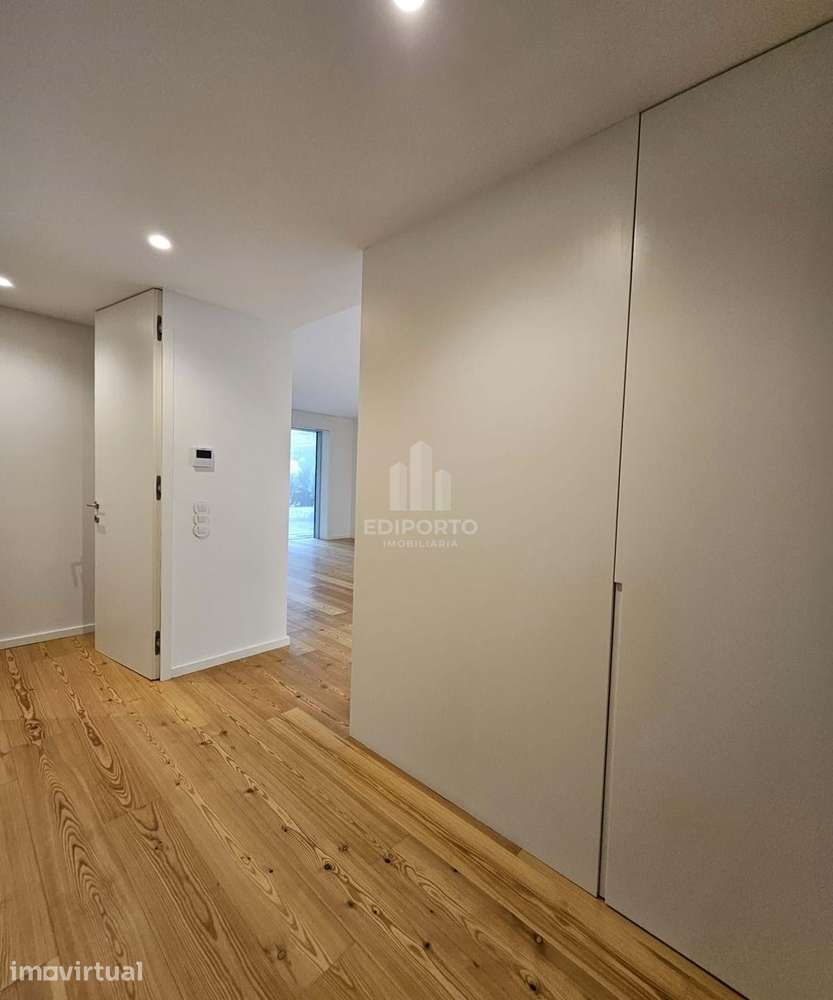 Apartamento T2 Seca do Bacalhau com terraço de 130m2 e box para 2 carr - Grande imagem: 5/24