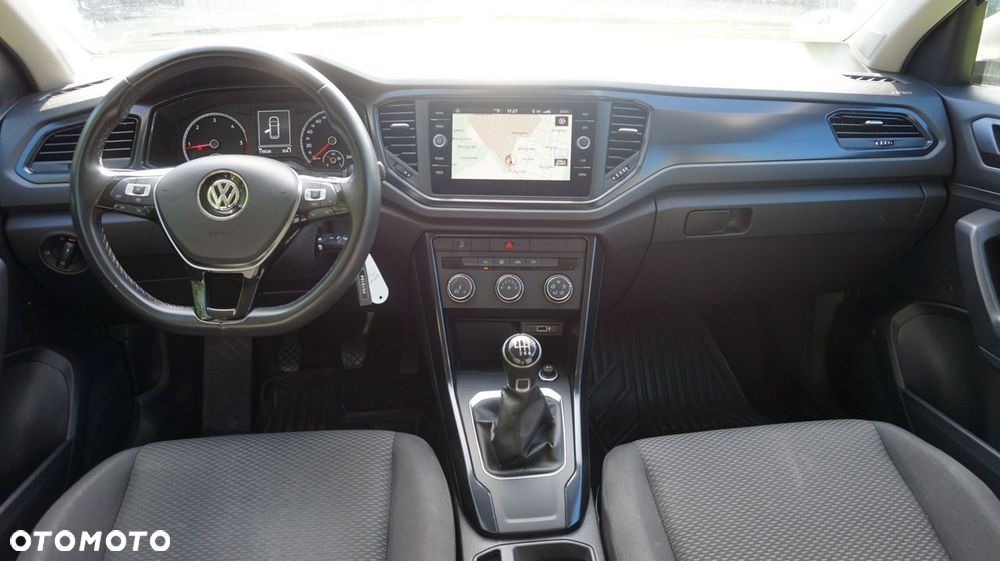 Volkswagen T-Roc - 10