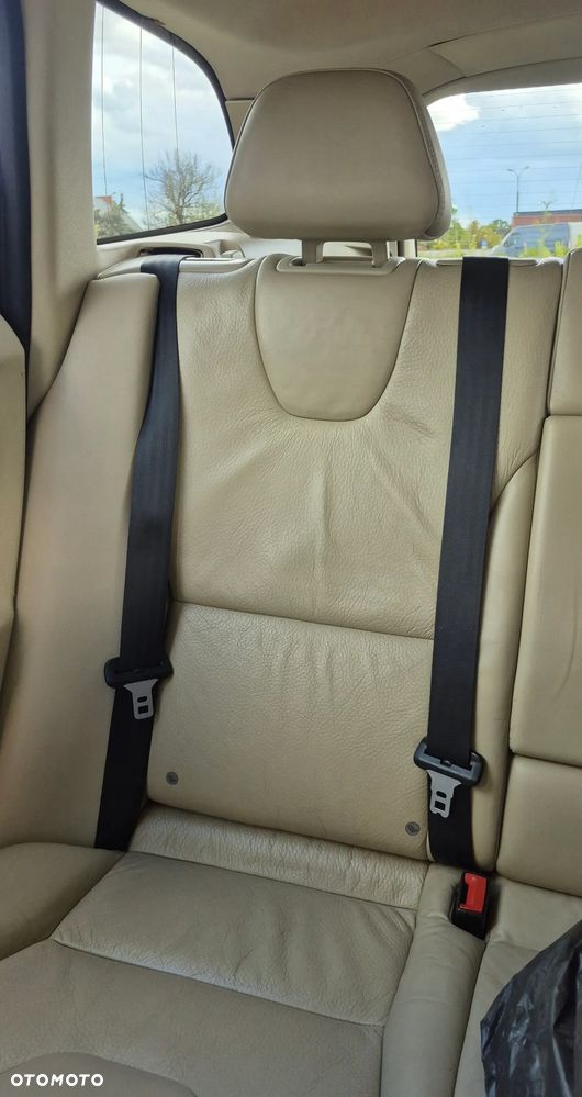 Volvo XC 60 D5 AWD - 9