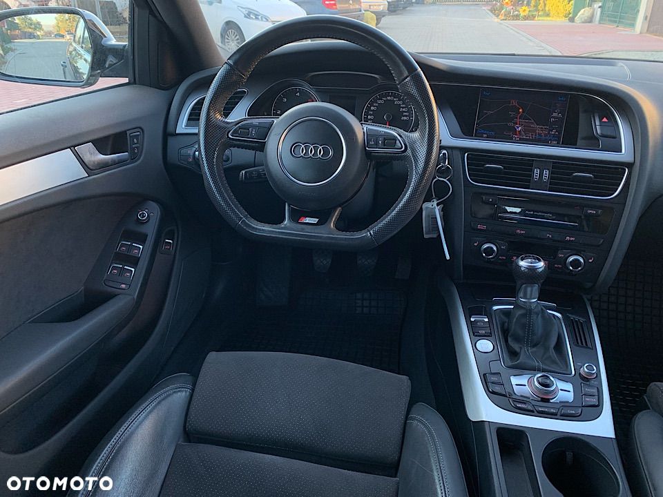 Audi A4 Avant 2.0 TDI DPF S line Sportpaket - 31