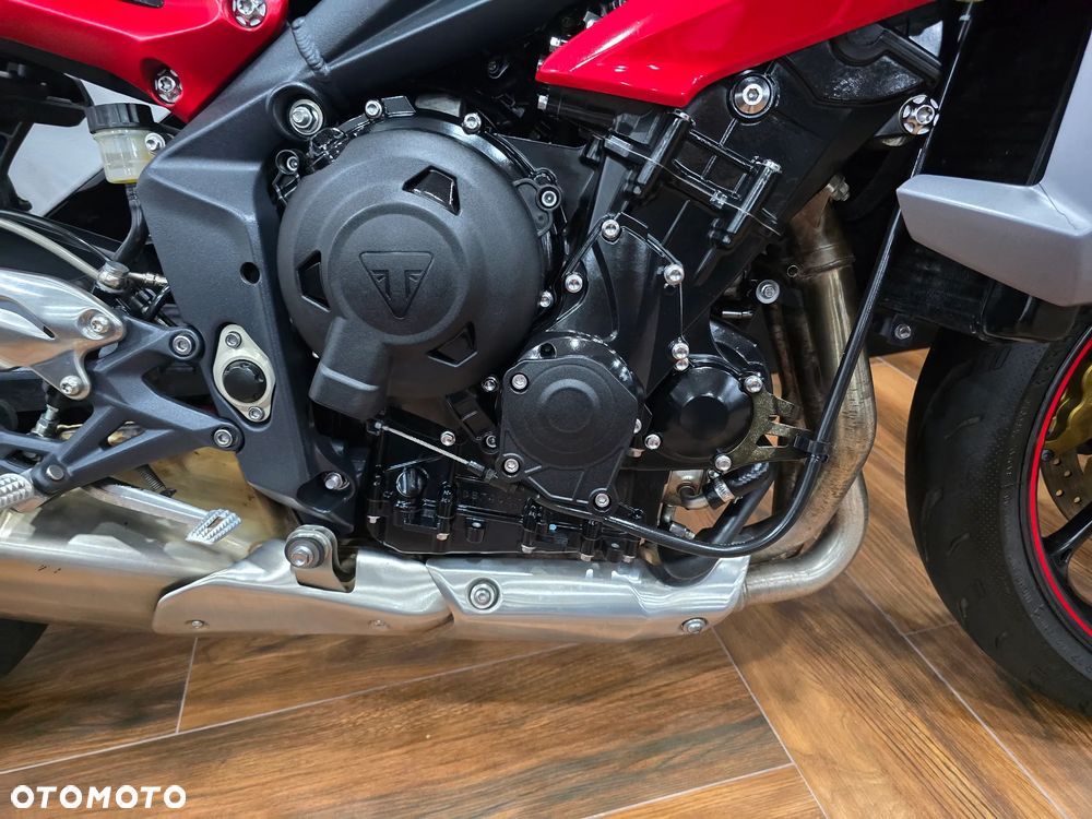 Triumph Street Triple - 21