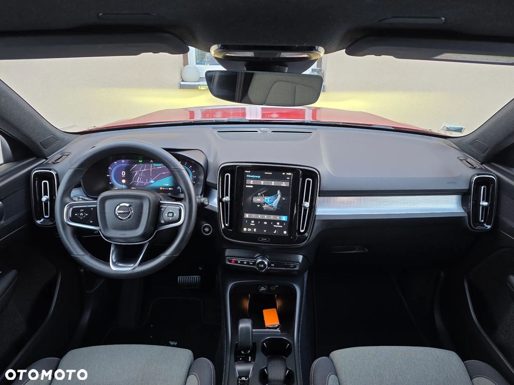 Volvo XC 40 B3 B DKG Essential - 33