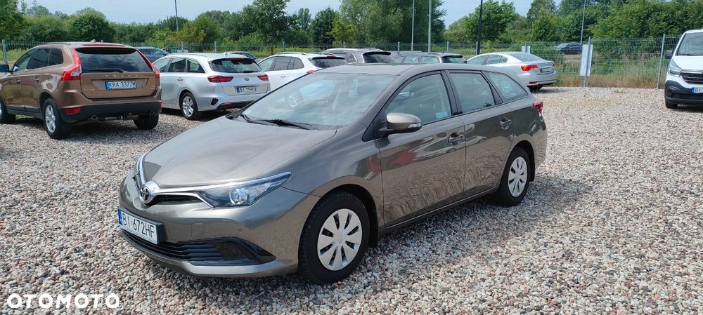 Toyota Auris - 4
