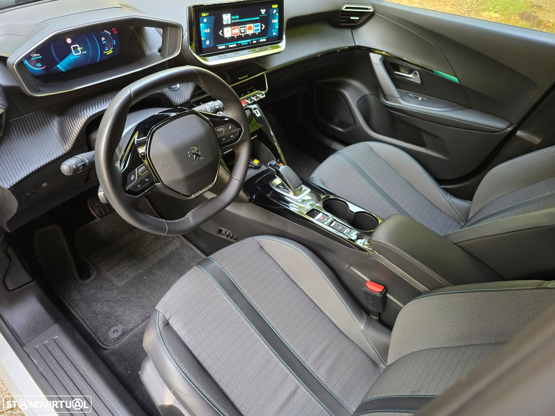 Peugeot e-2008 50 kWh Allure - 25