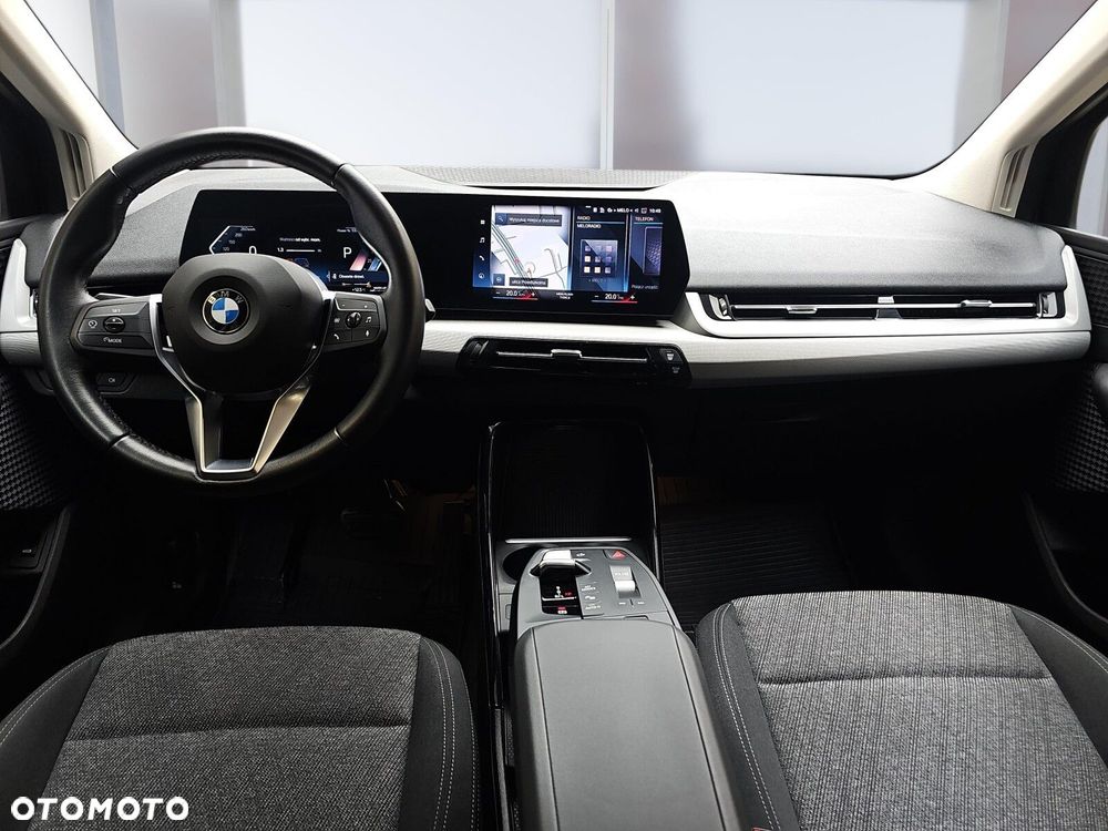 BMW Seria 2 218i - 8