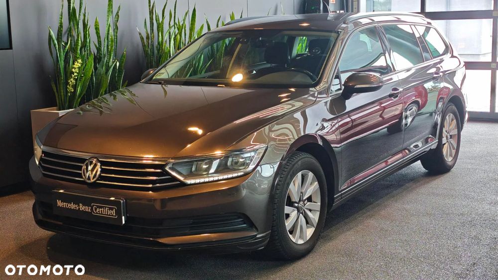 Volkswagen Passat - 2