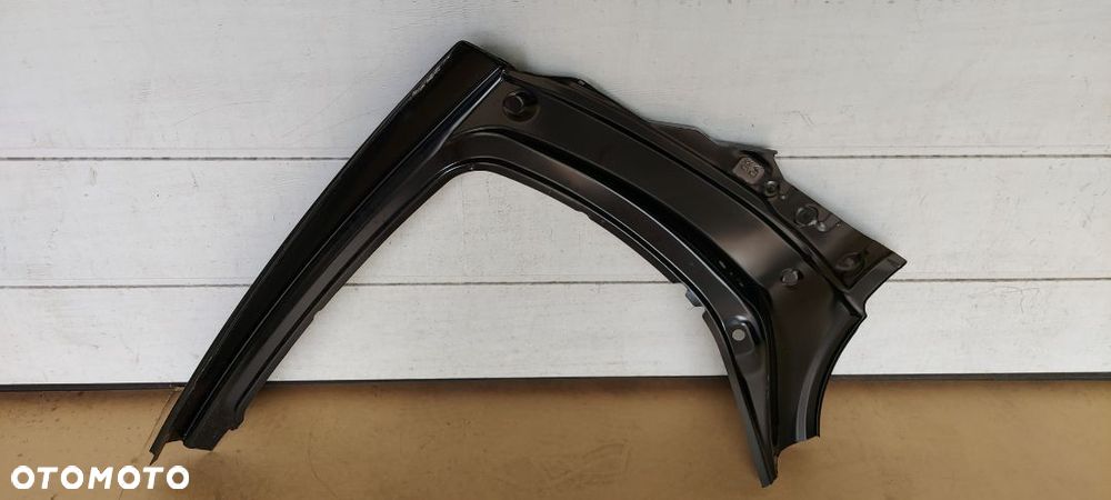 Słupek poszycie prawy tył błotnik Peugeot 107 Citroen C1 - 2