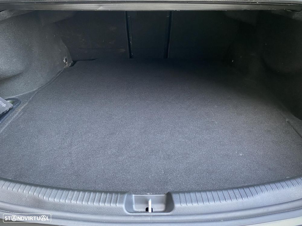 Mercedes-Benz C 300 de AMG Line - 38