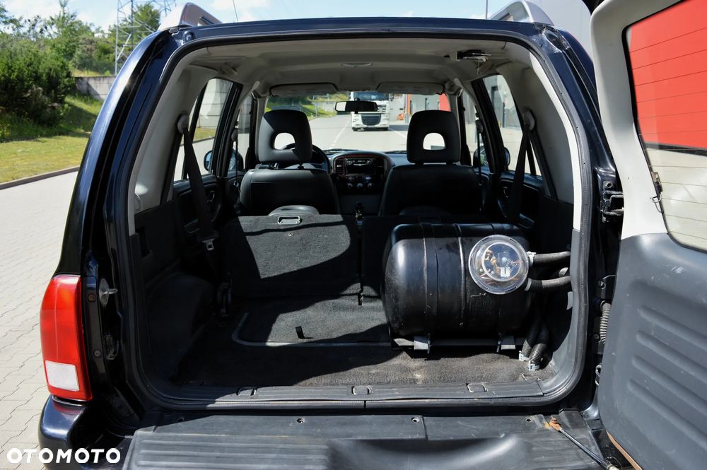Suzuki Grand Vitara 2.0 - 32