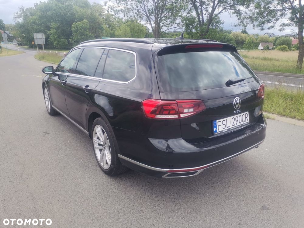 Volkswagen Passat - 4