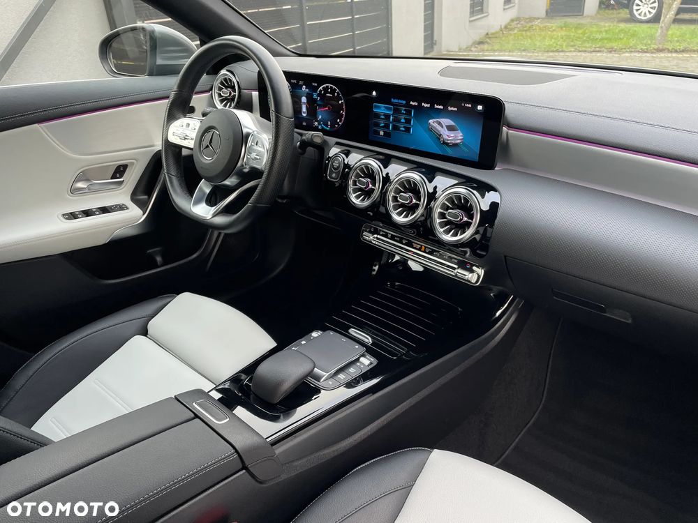 Mercedes-Benz CLA 200 AMG Line 7G-DCT - 15