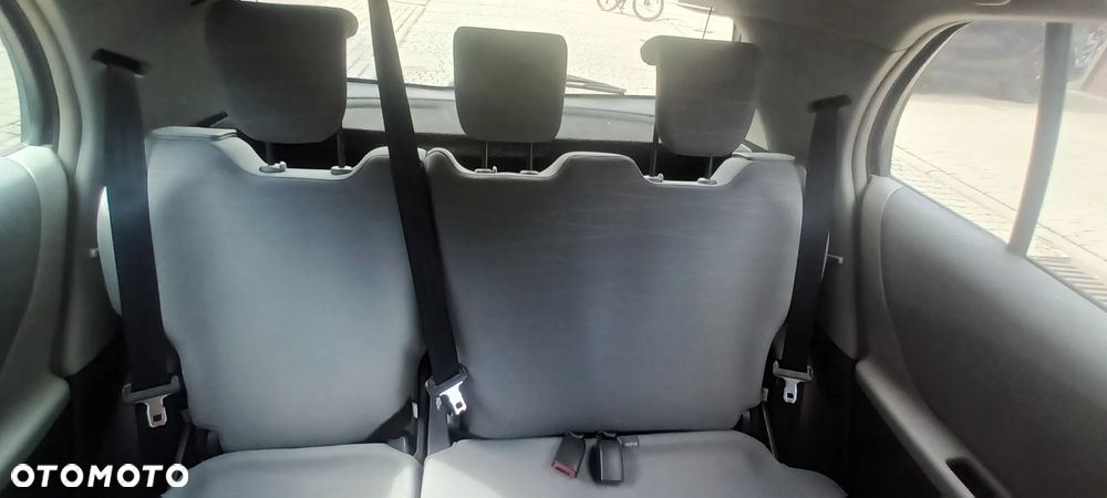 Toyota Yaris 1.3 Sol - 14