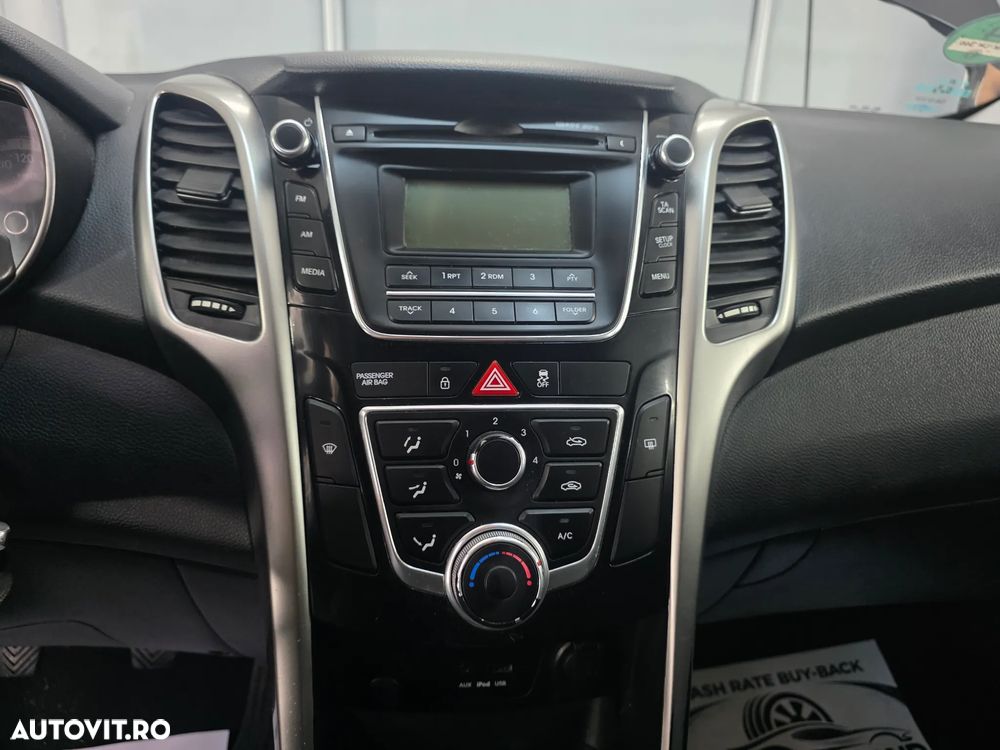 Hyundai i30 1.6 CRDI Highway - 16