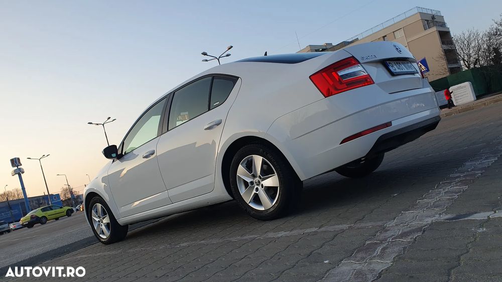 Skoda Octavia 1.6 TDI Style - 11