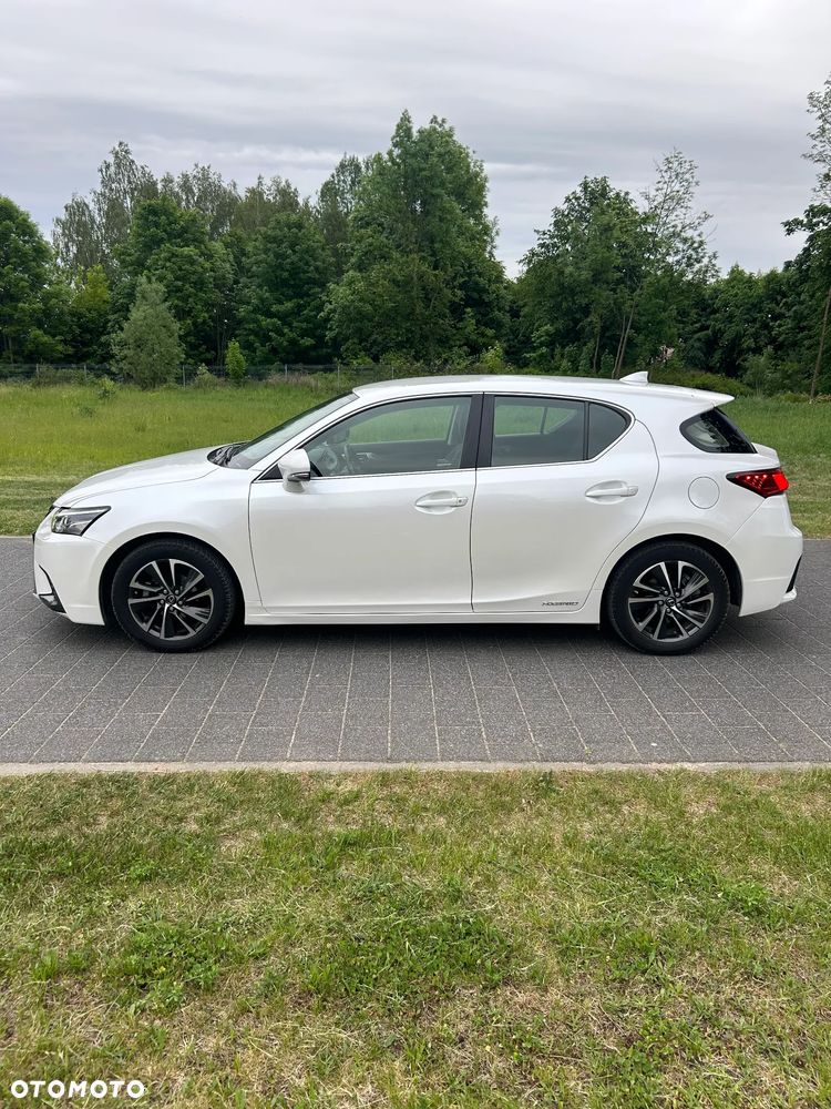 Lexus CT - 8