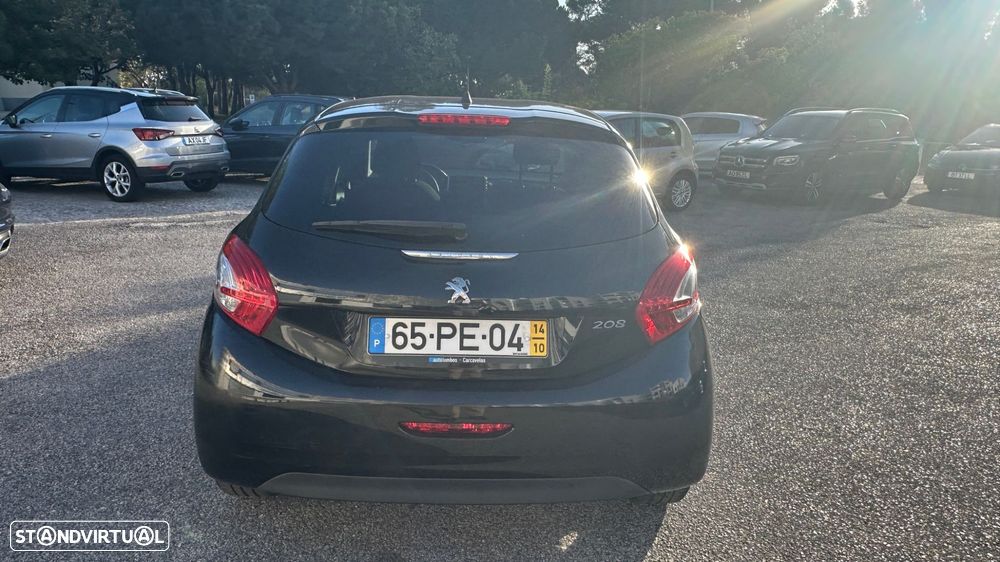 Peugeot 208 1.2 PureTech Style - 4
